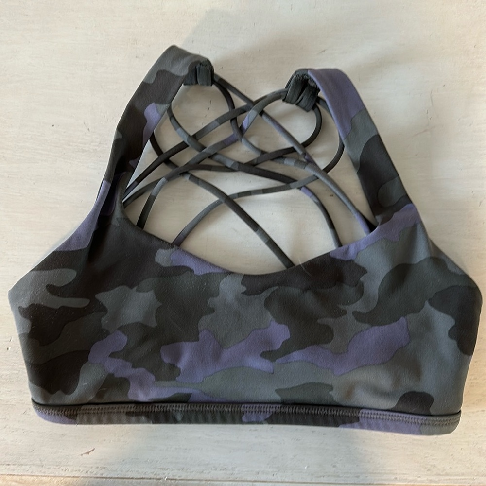 Lululemon free to be bra. Green camo